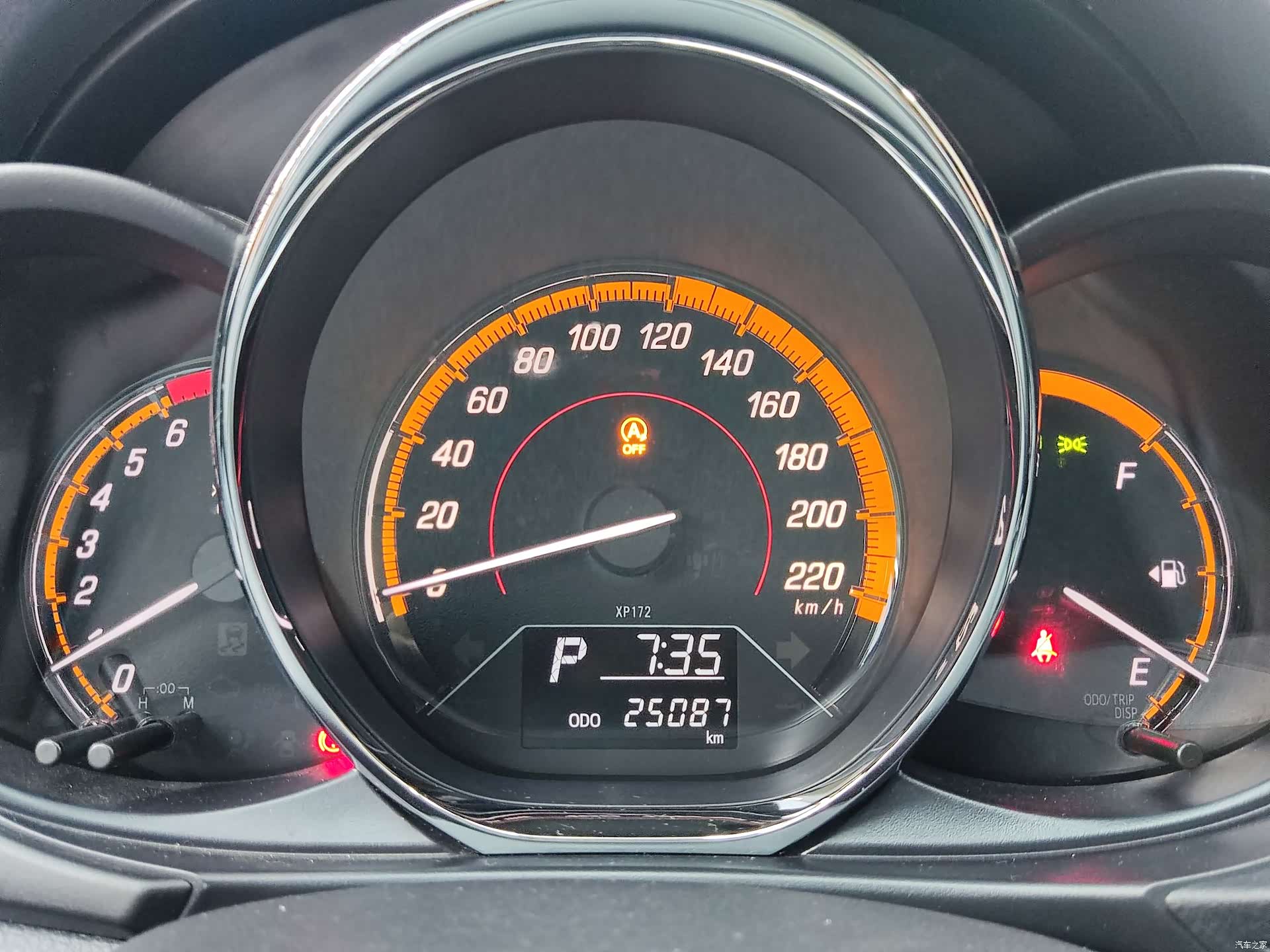Toyota YARiS L, 2022 18