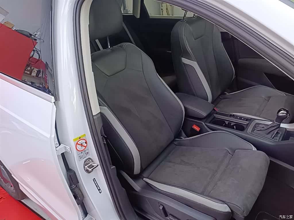 Audi Q3, 2023 25