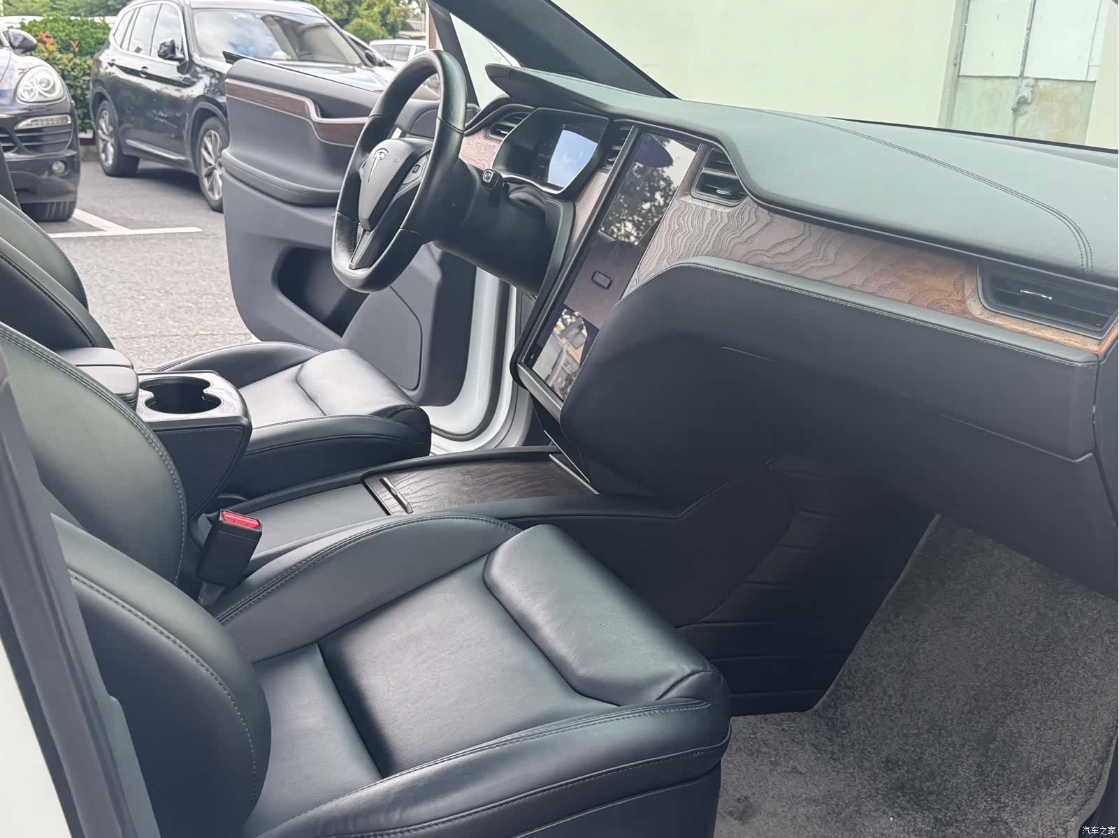 Tesla Model X, 2020 13