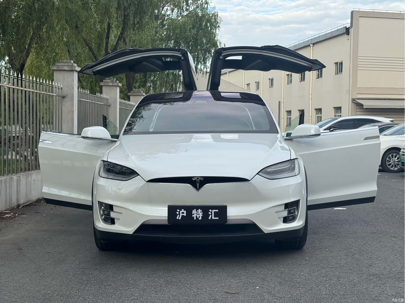 Tesla Model X, 2020 16