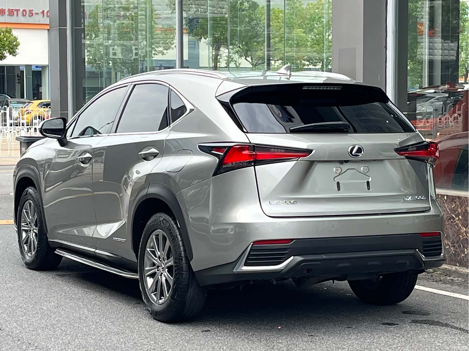 Lexus NX, 2019 3
