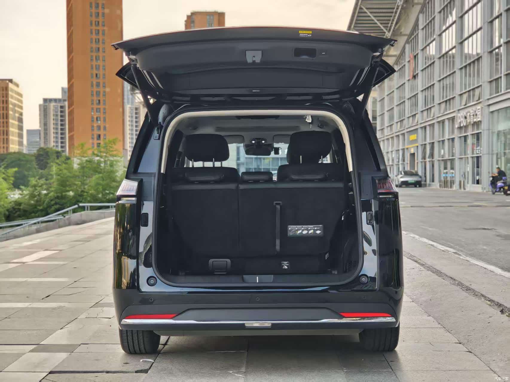Trumpchi E8, 2024 7