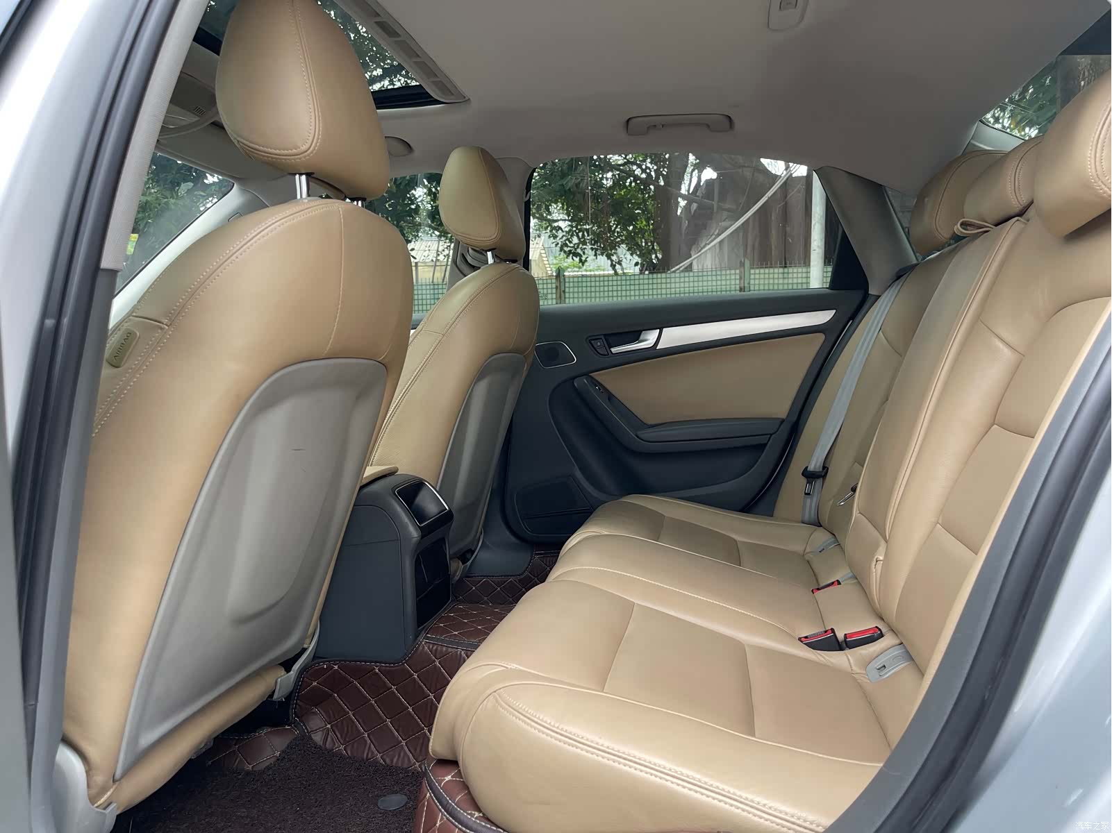 Audi A4L, 2012 6