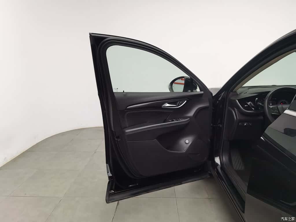 Buick Envision Plus, 2022 8