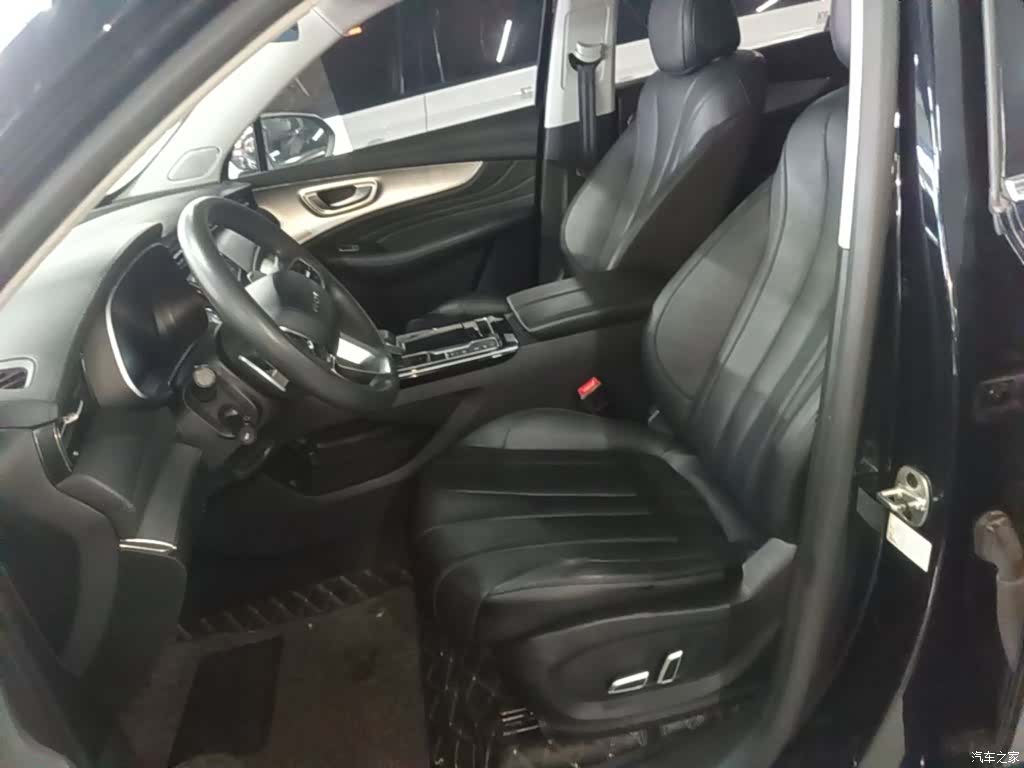 Roewe RX5, 2020 15