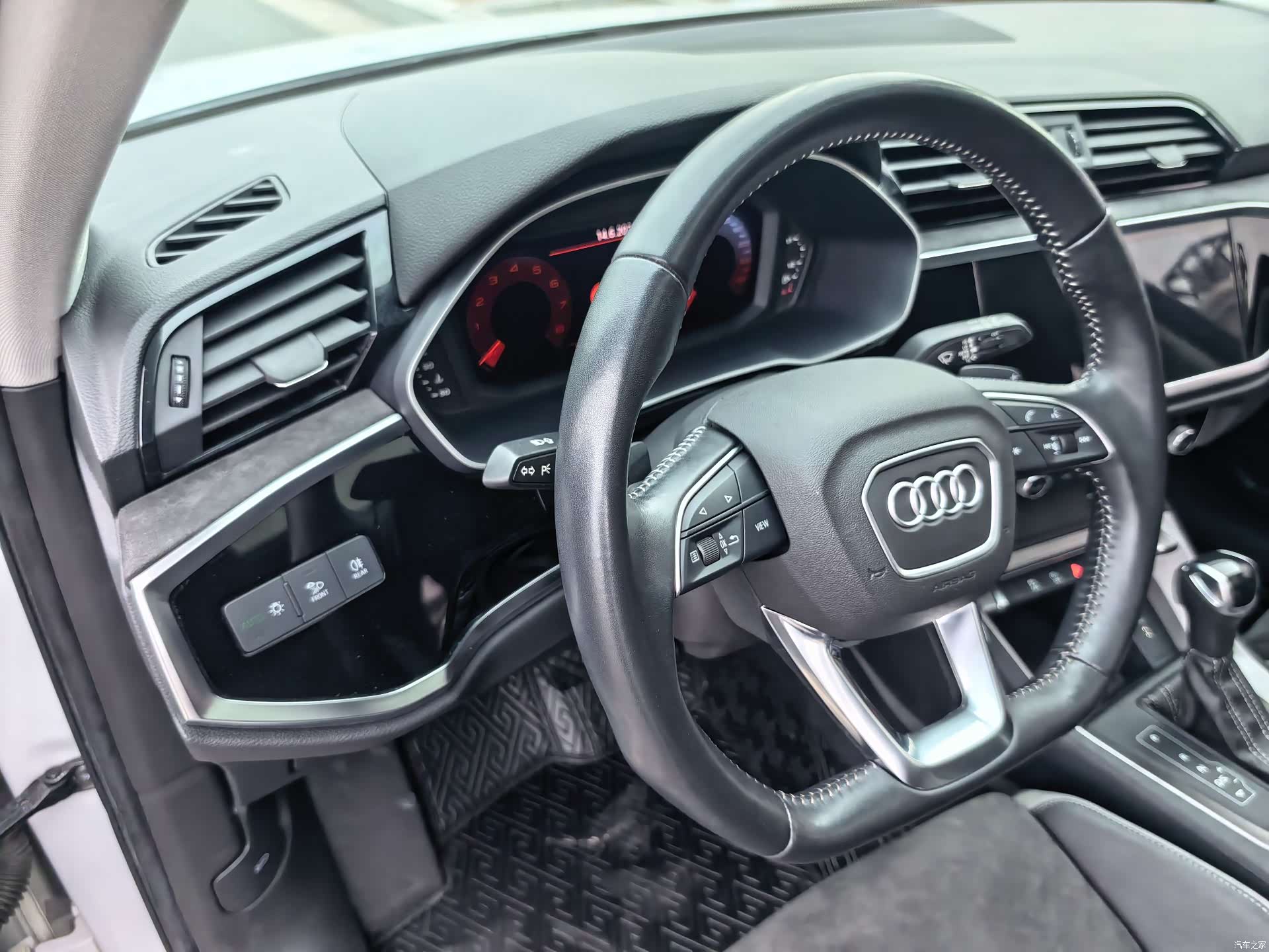 Audi Q3, 2021 12