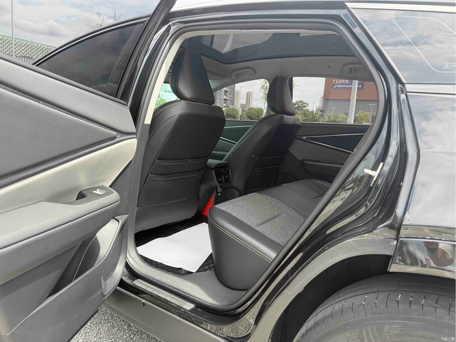 Toyota bZ5, 2025 9