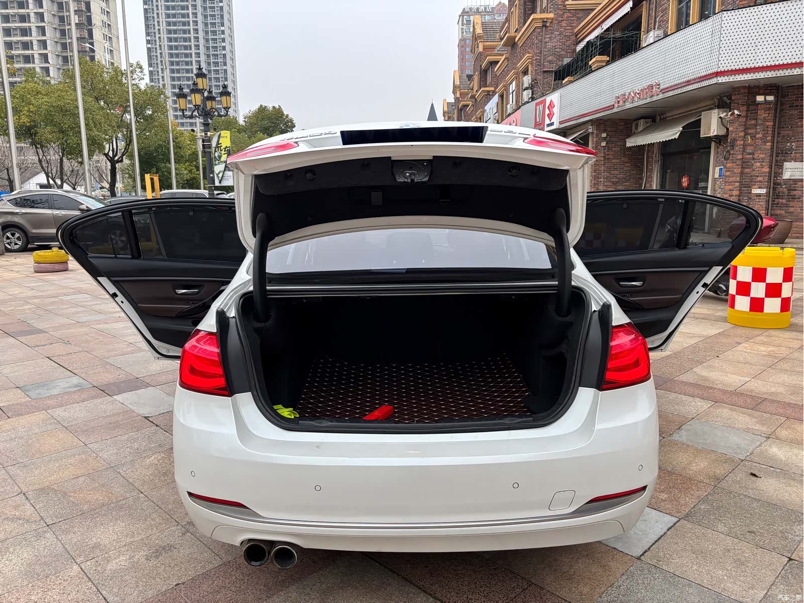 BMW 3 Series, 2018 18