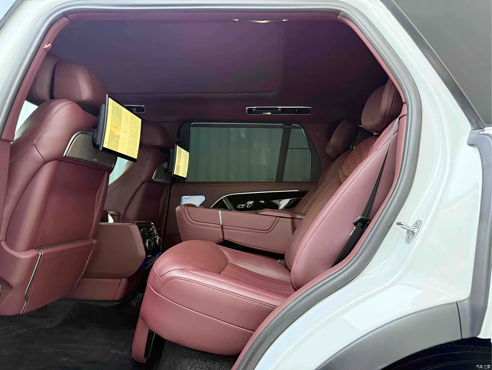 Land Rover Range Rover, 2025 все фото