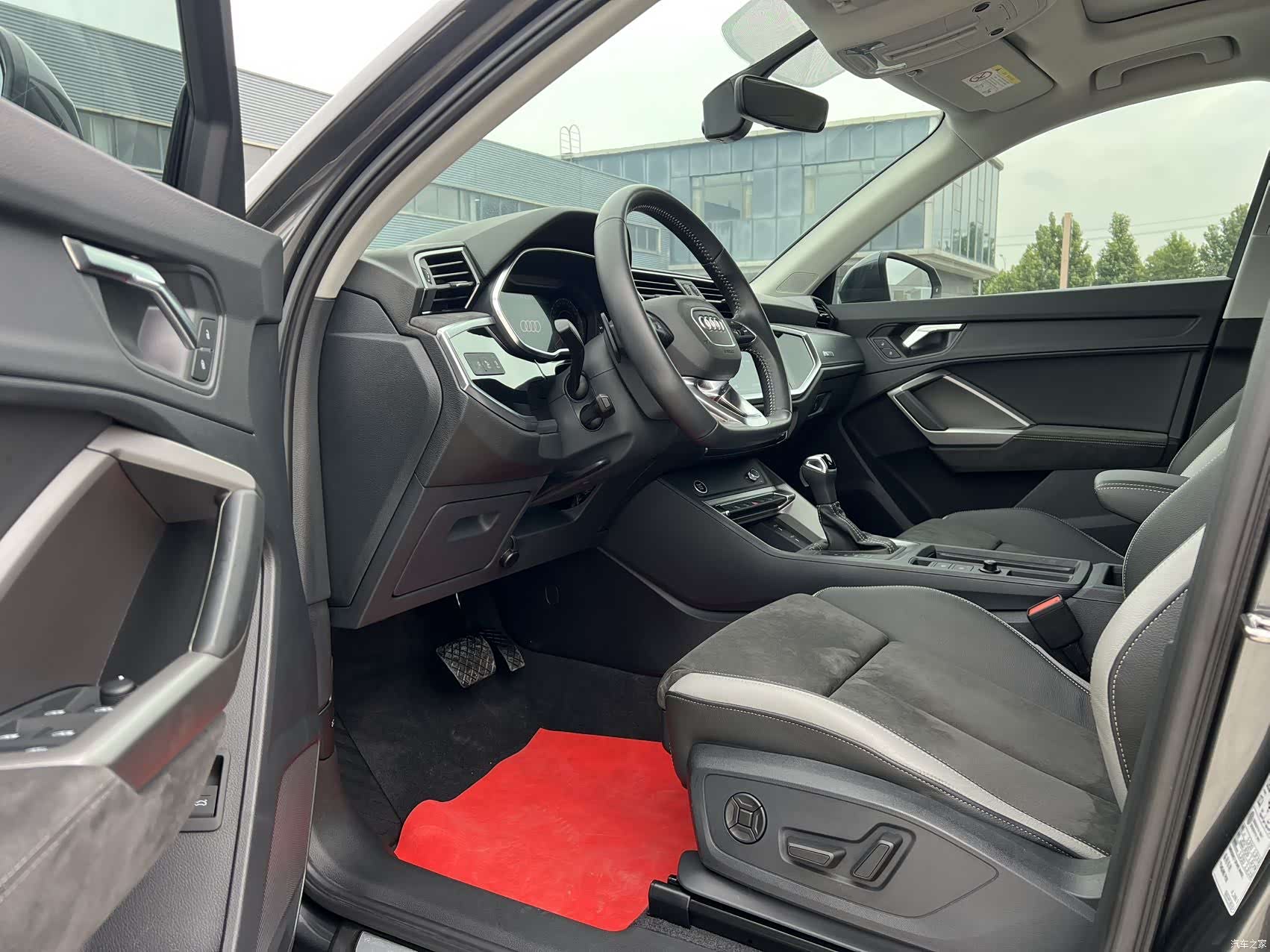 Audi Q3, 2022 8