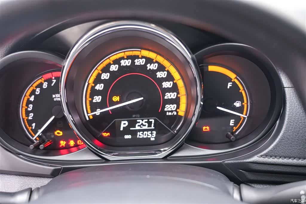 Toyota YARiS L, 2023 18