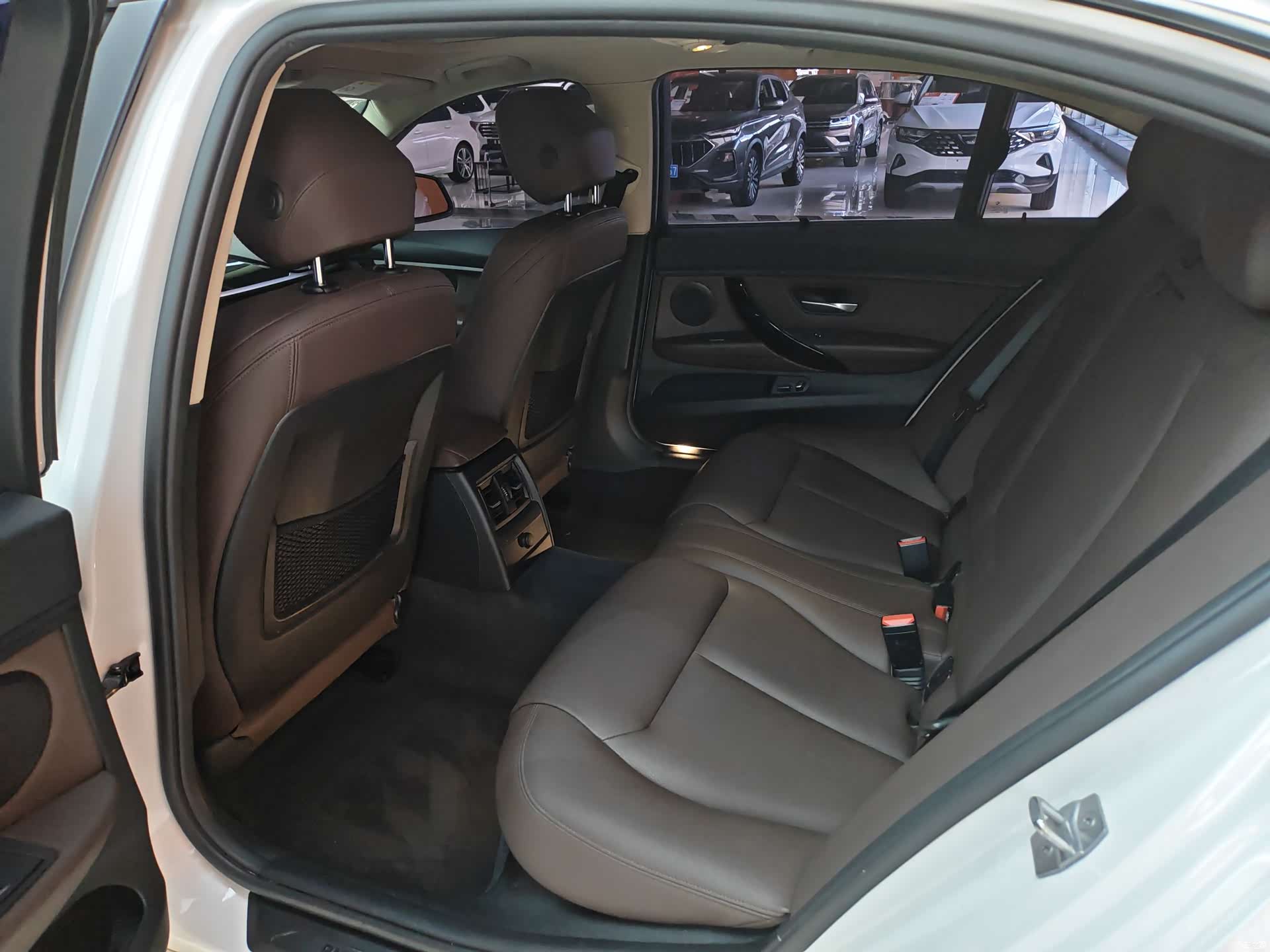 BMW 3 Series, 2018 8