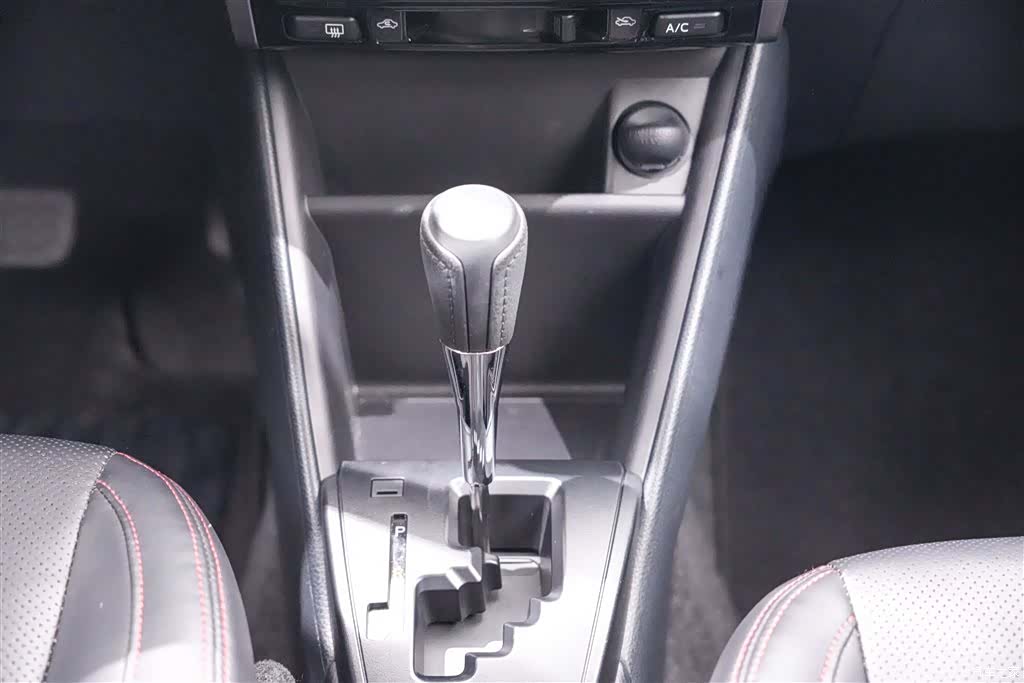 Toyota YARiS L, 2023 23