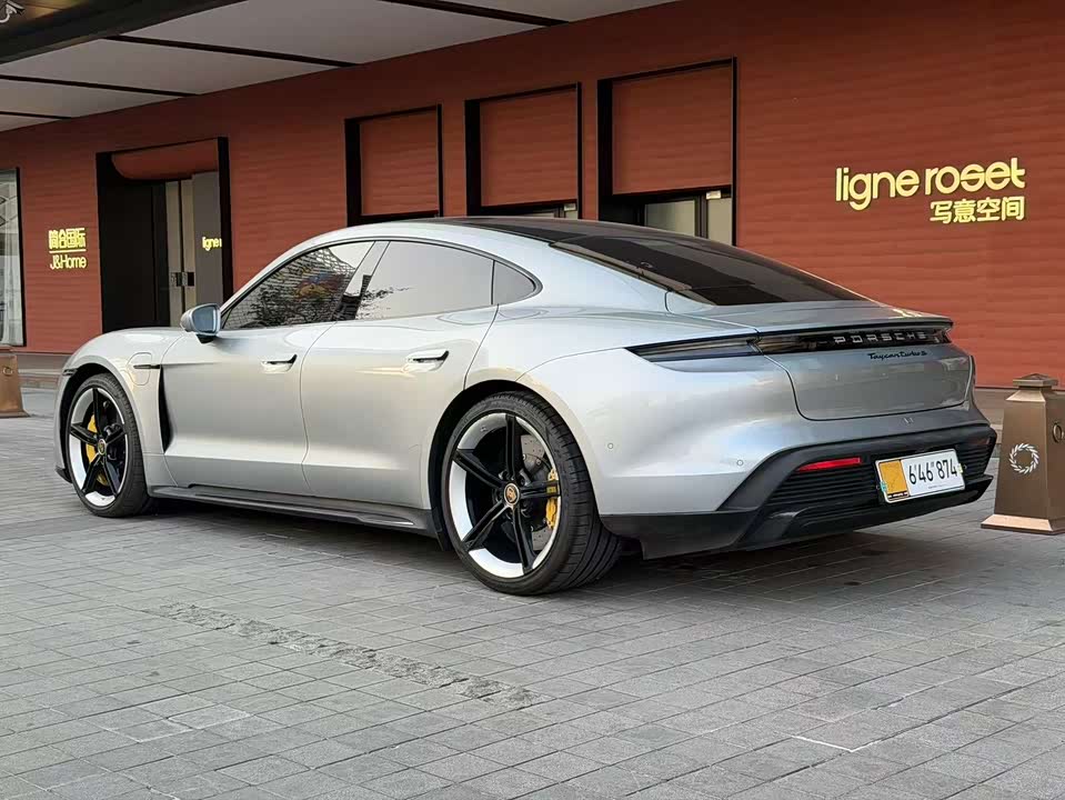 Porsche Taycan
