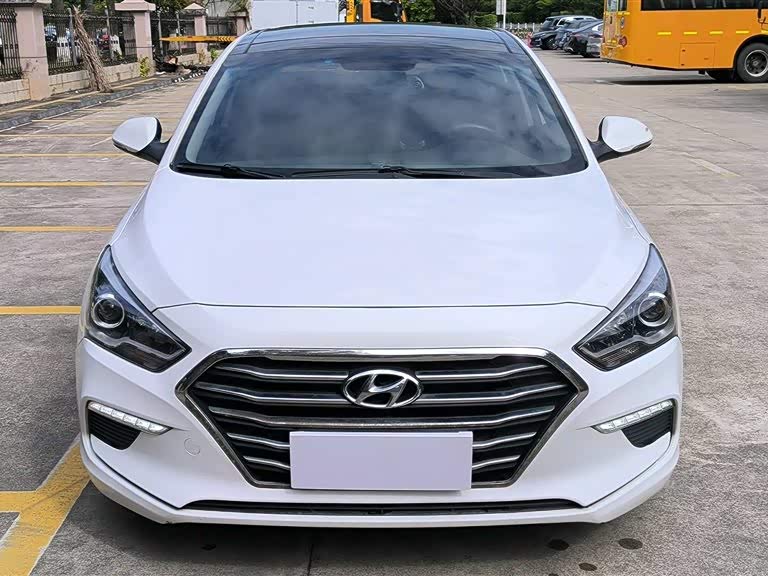 Hyundai Name picture