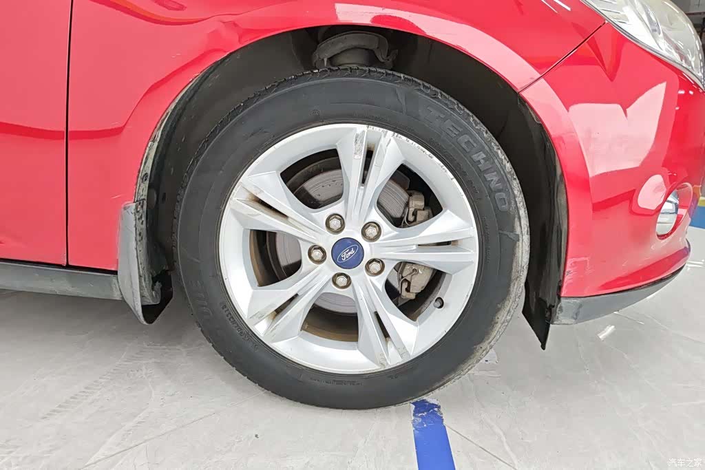 Ford Focus, 2013 6