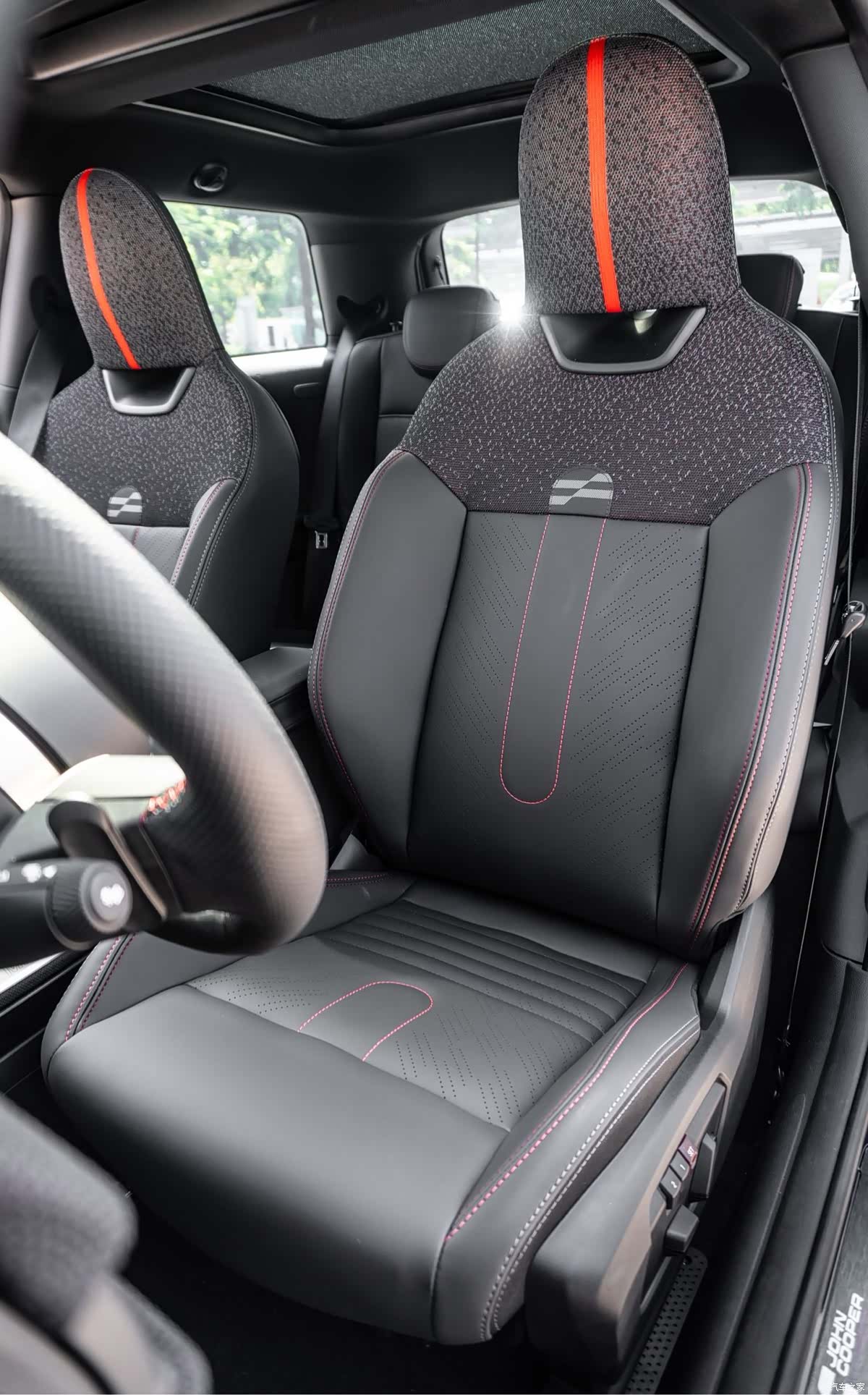 Mini Cooper, 2025 10