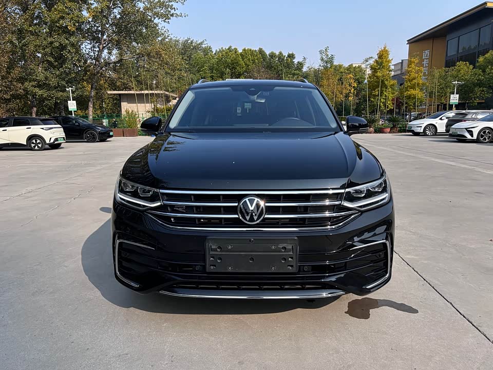 Volkswagen Tiguan L