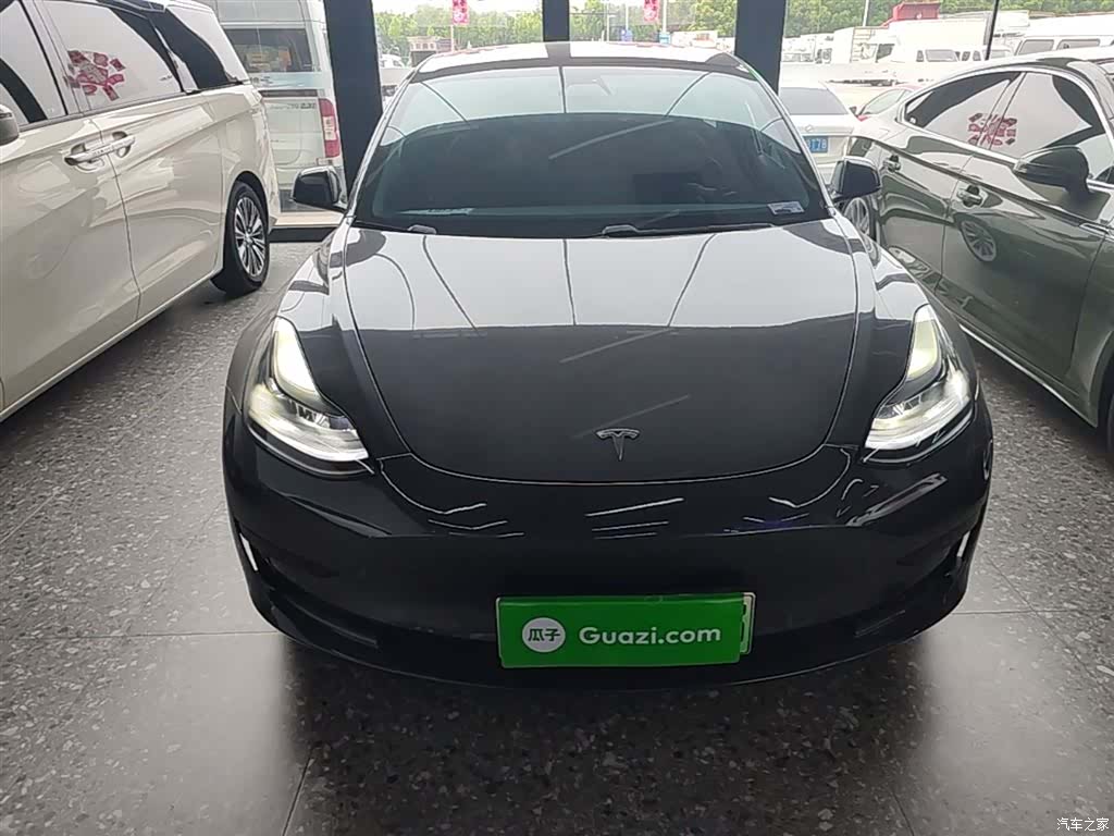 Tesla Model 3, 2021 3