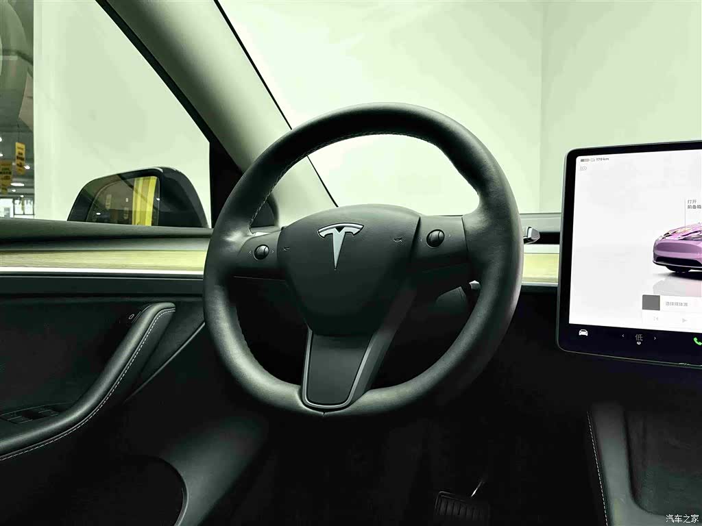 Tesla Model Y, 2023 12