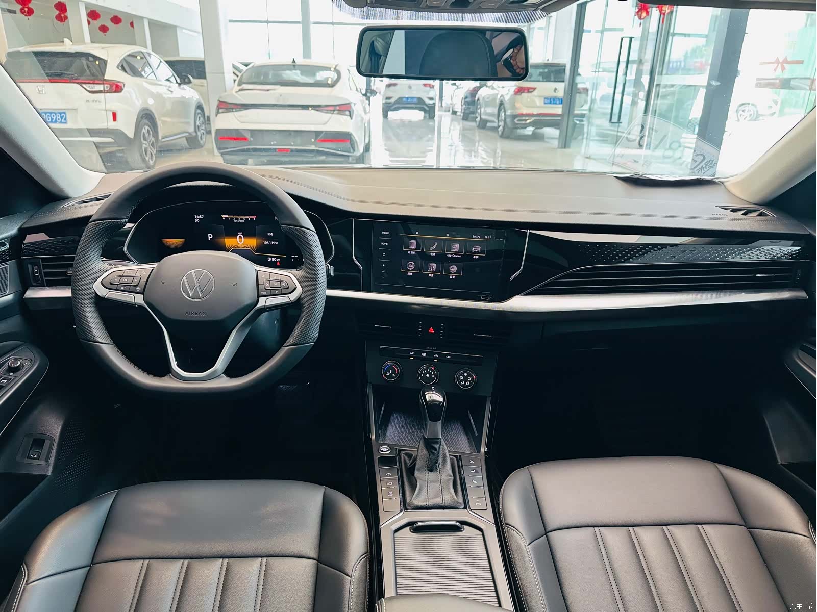 Volkswagen Passat, 2022 11