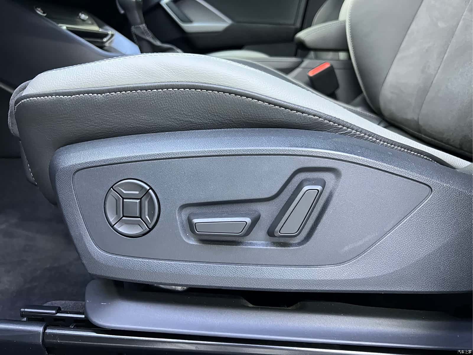 Audi Q3, 2023 6
