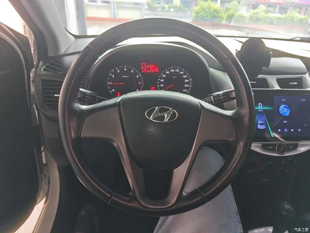 Hyundai GLX, 2015 11