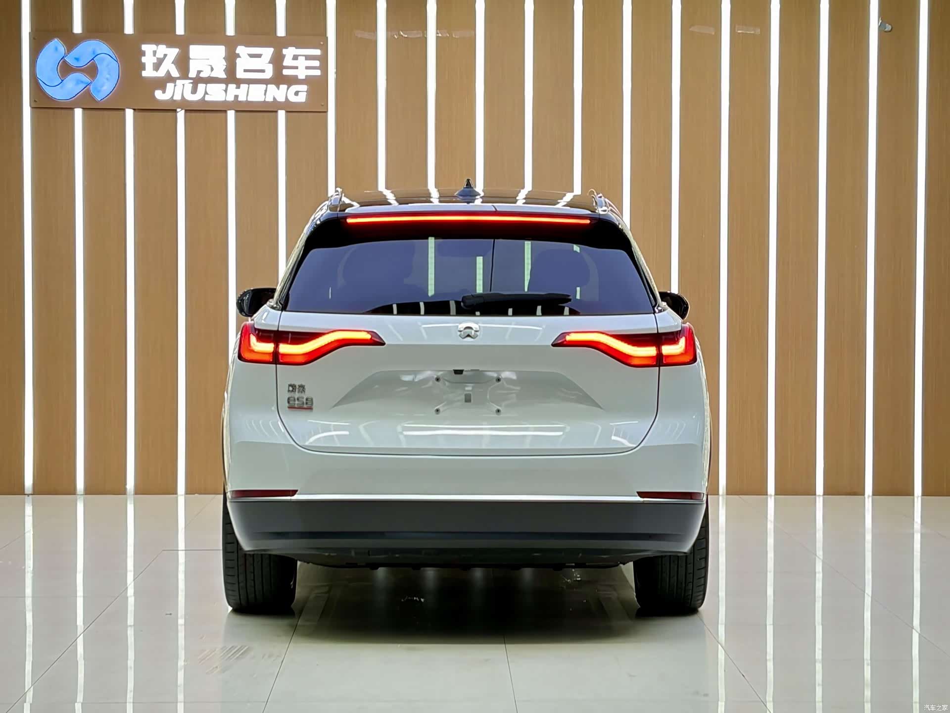 NIO ES8, 2021 11