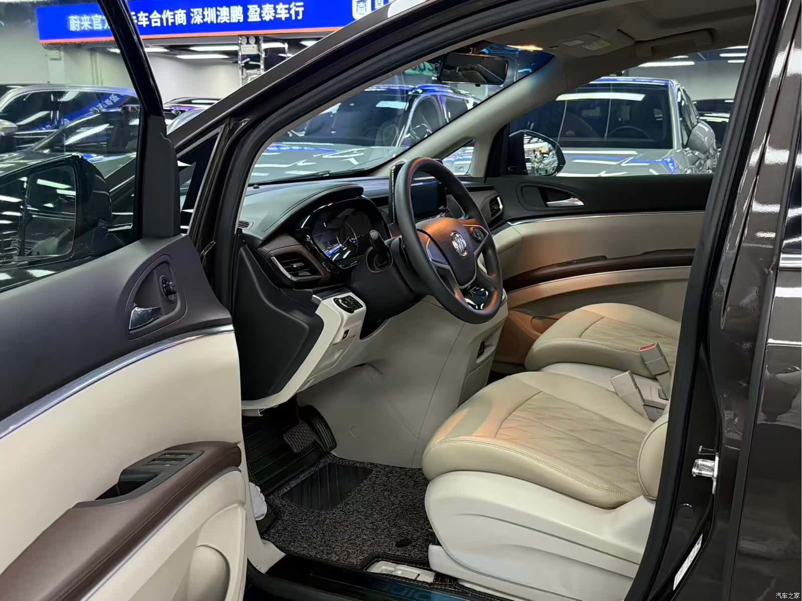 Buick GL8, 2021 4