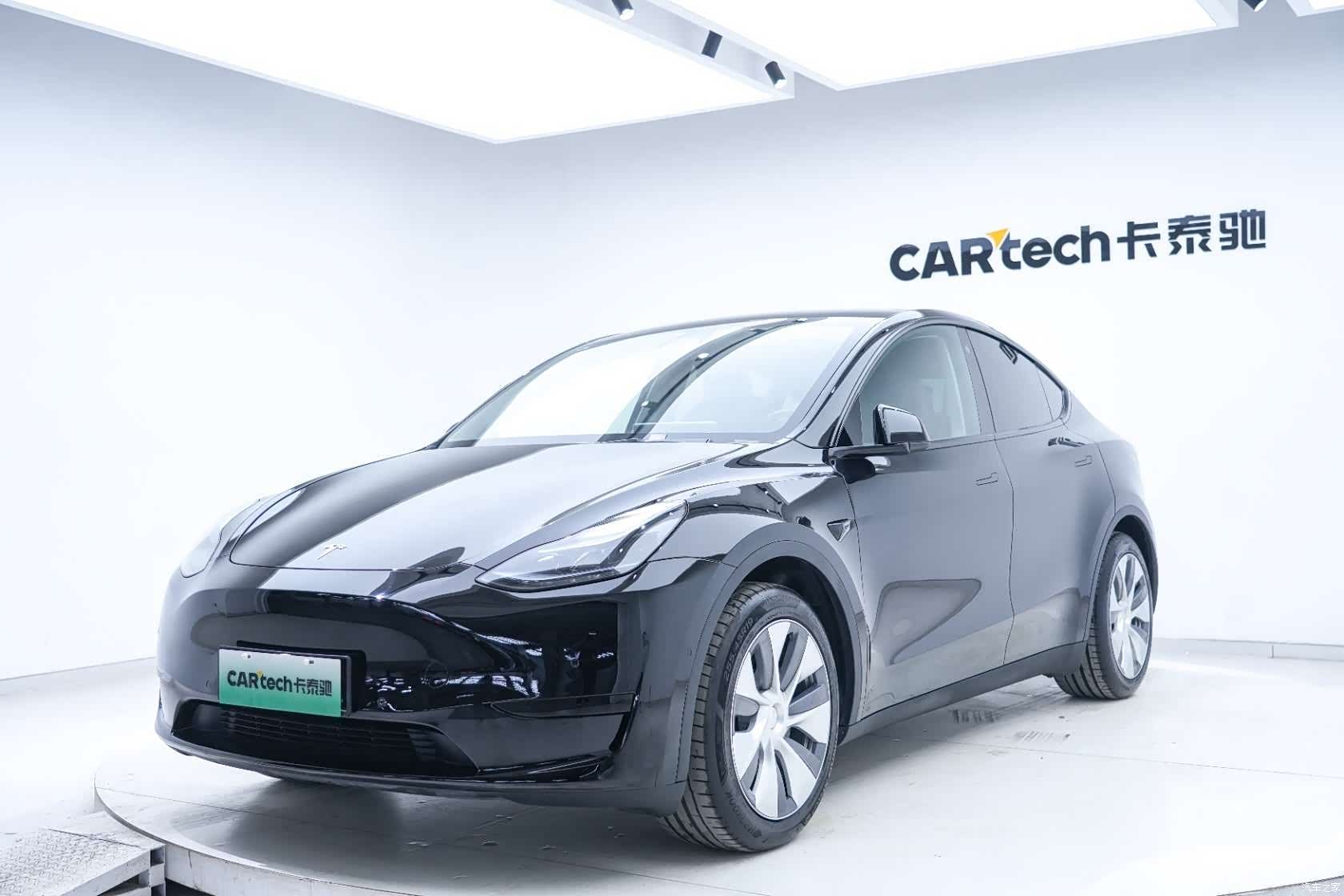 Tesla Model Y, 2022 4