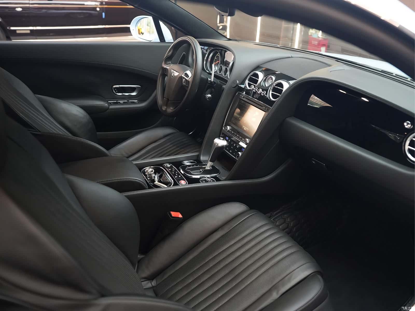Bentley Continental GT, 2019 16