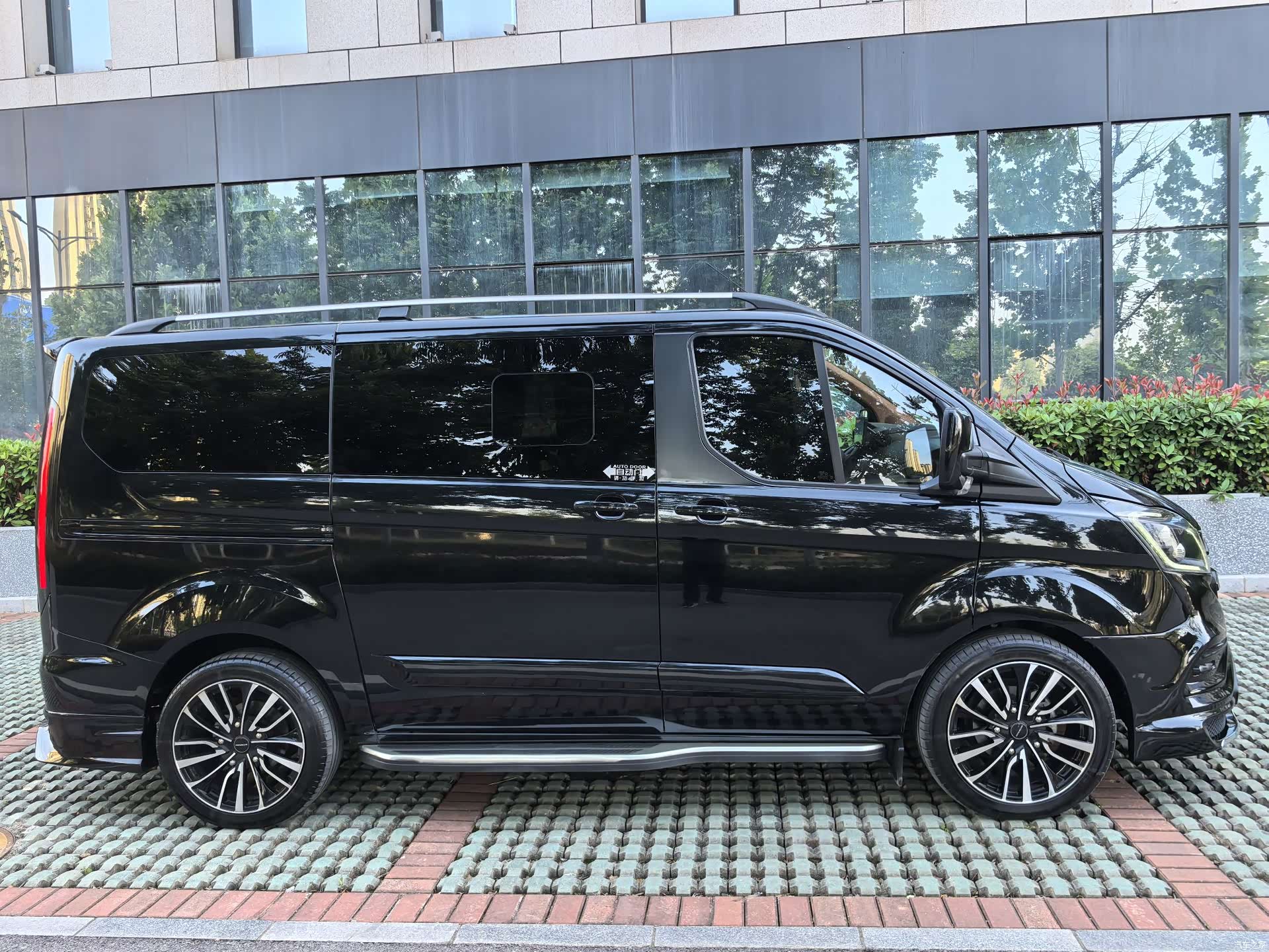 Ford Tourneo, 2023 7