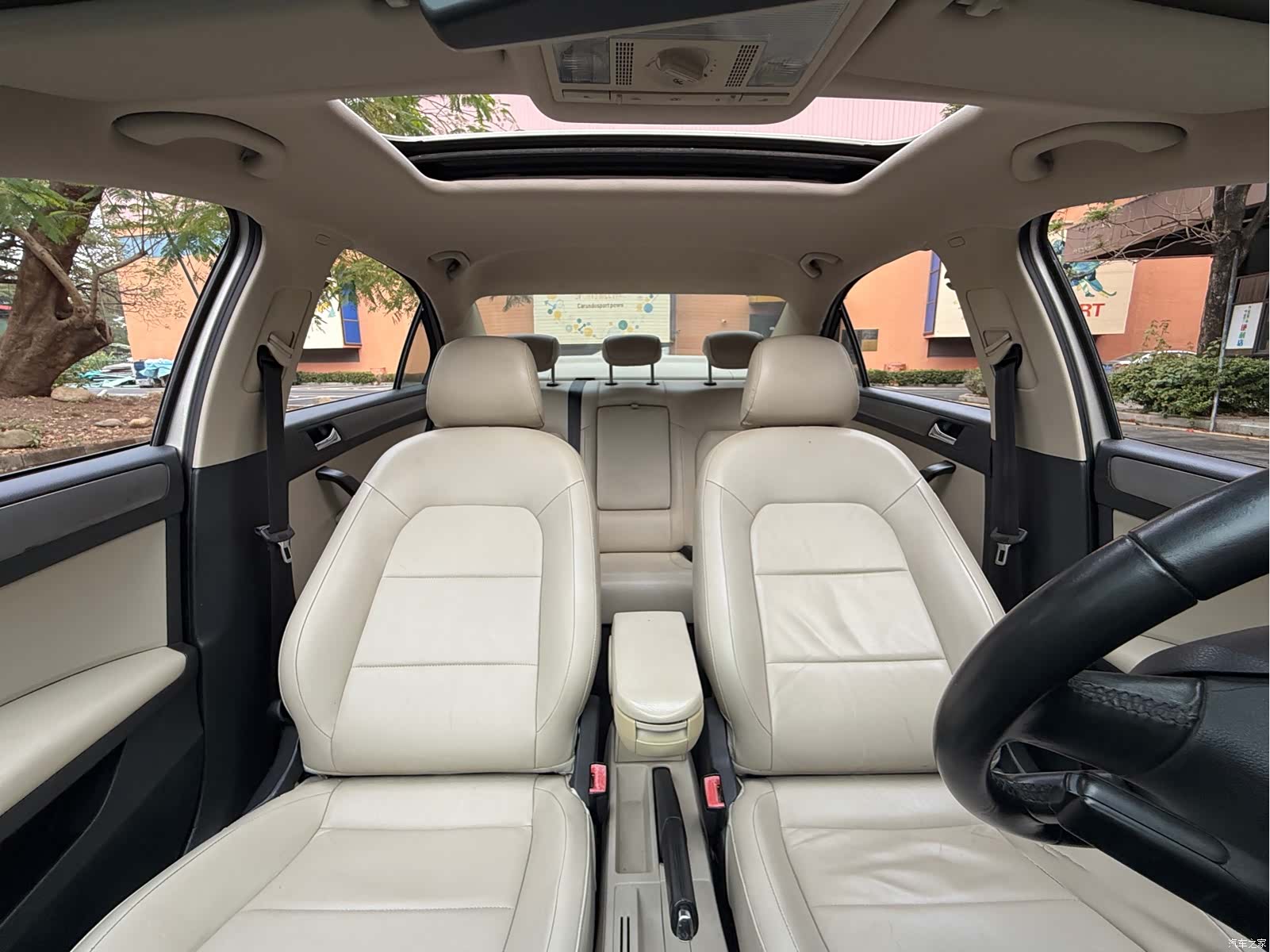 Skoda Rapid, 2014 9