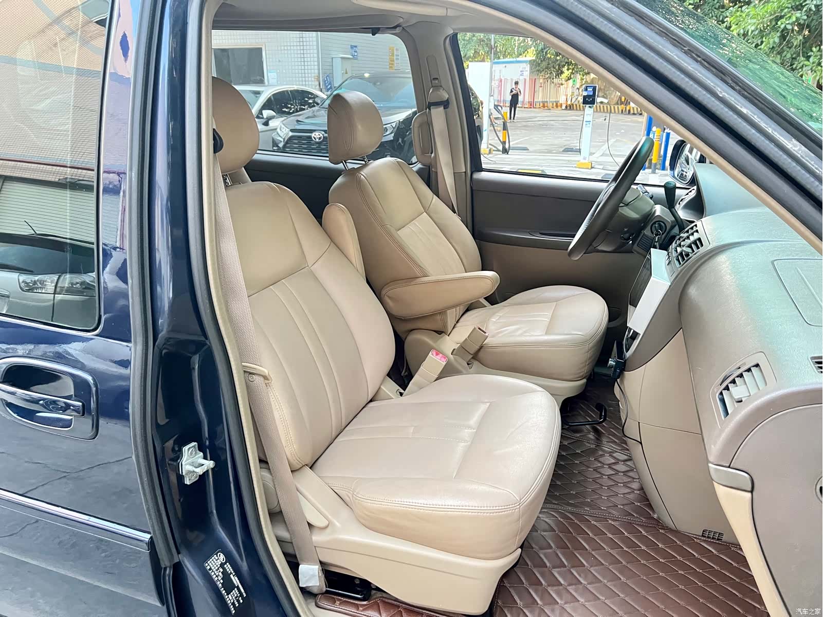 Buick GL8, 2012 12