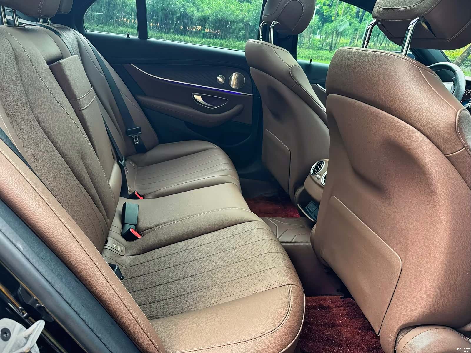 Mercedes-Benz E-Class, 2023 22