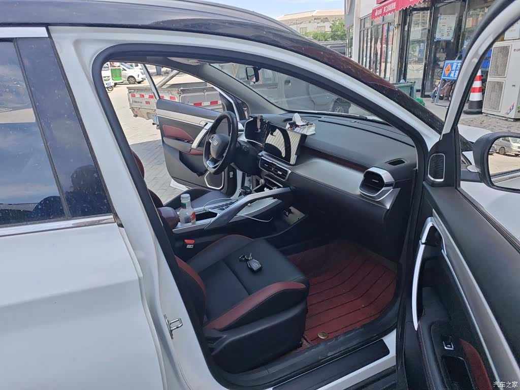 Geely Coolray, 2022 20