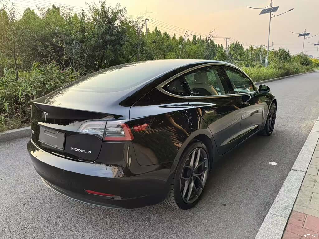 Tesla Model 3, 2020 все фото