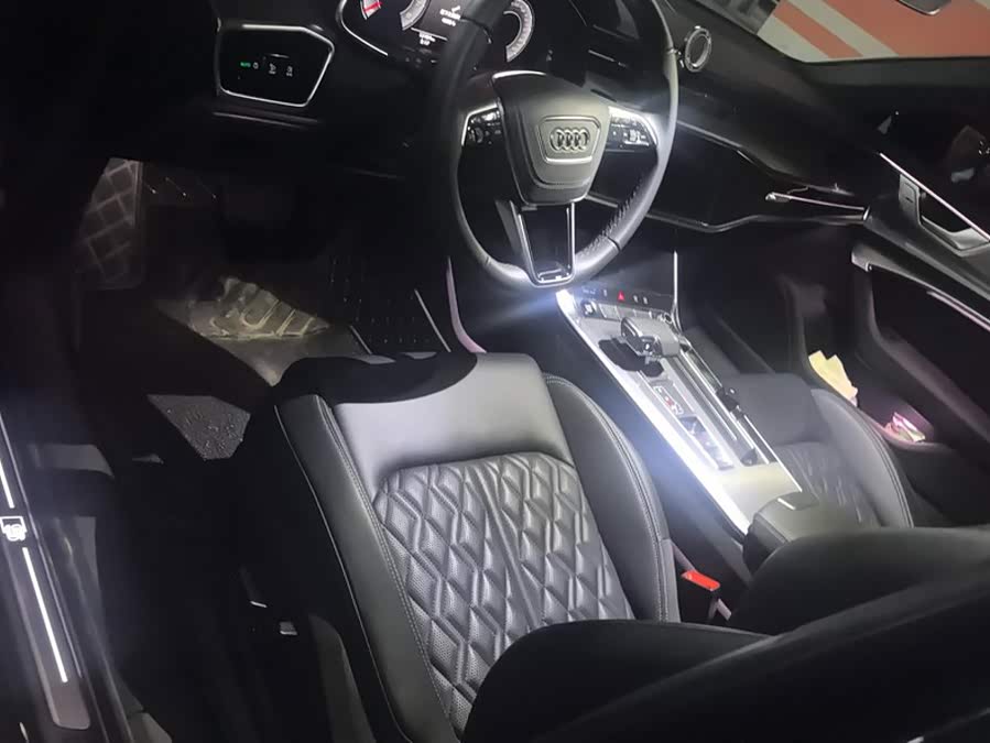 Audi A6L 2025, фото 9