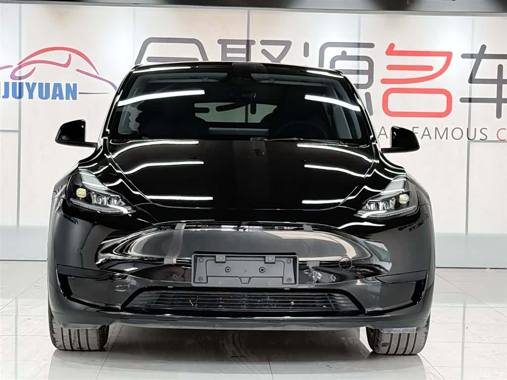 Tesla Model Y, 2023 2