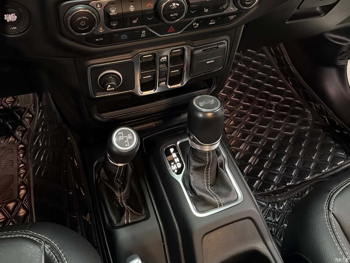 Jeep Wrangler, 2021 14