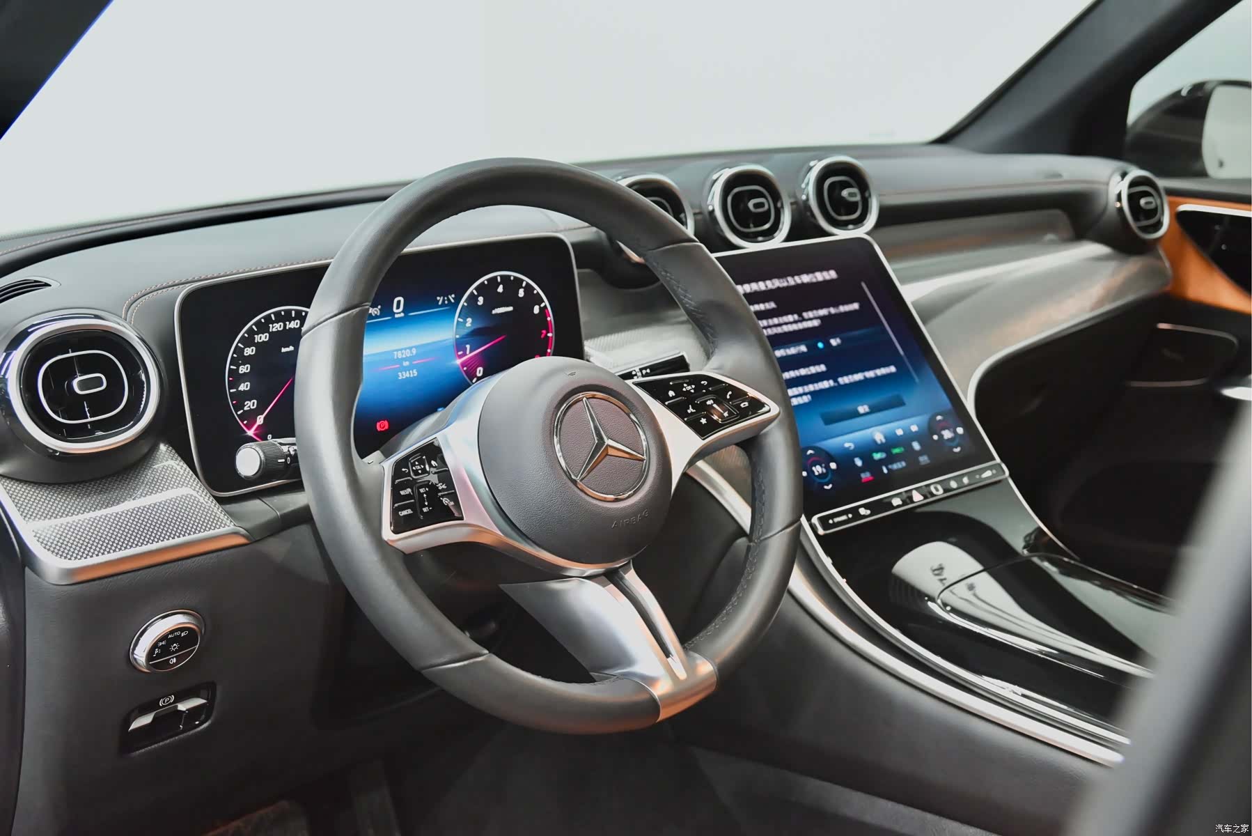 Mercedes-Benz GLC, 2024 18