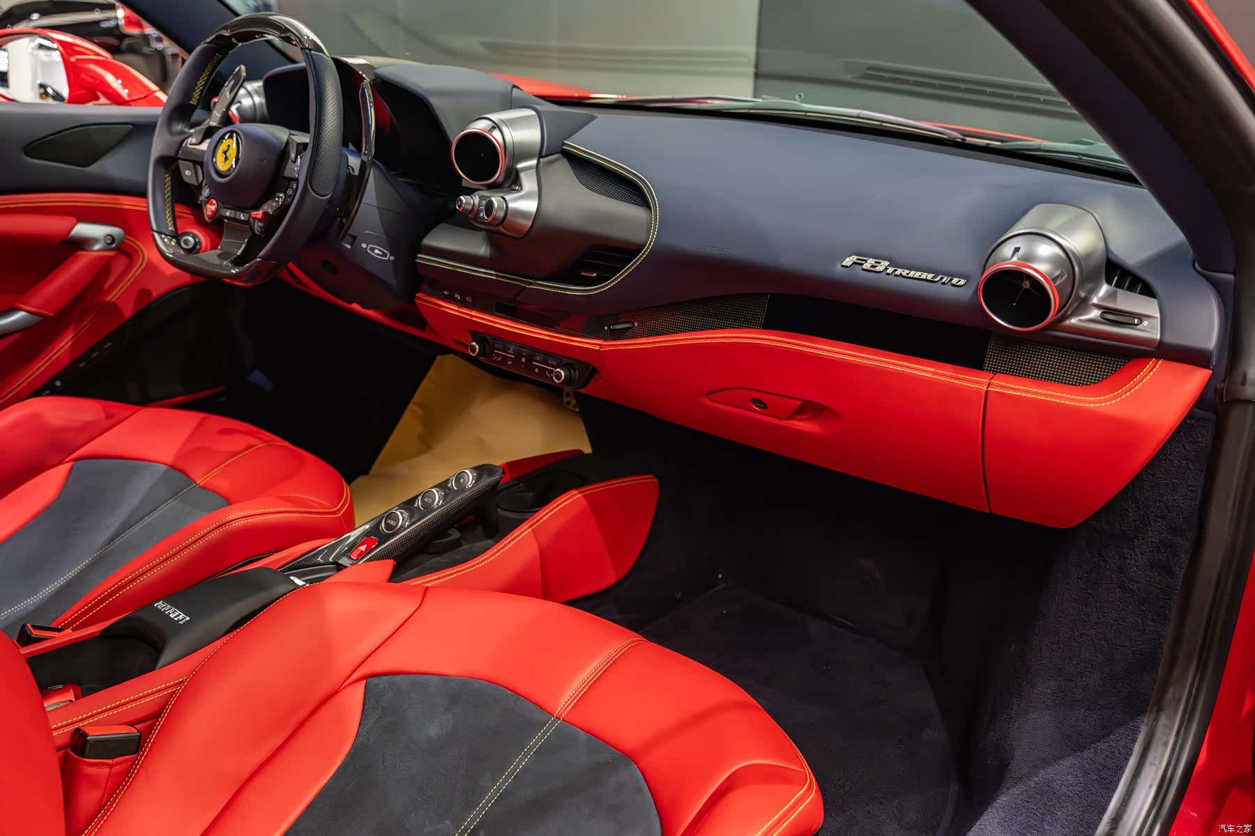 Ferrari F8, 2021 6
