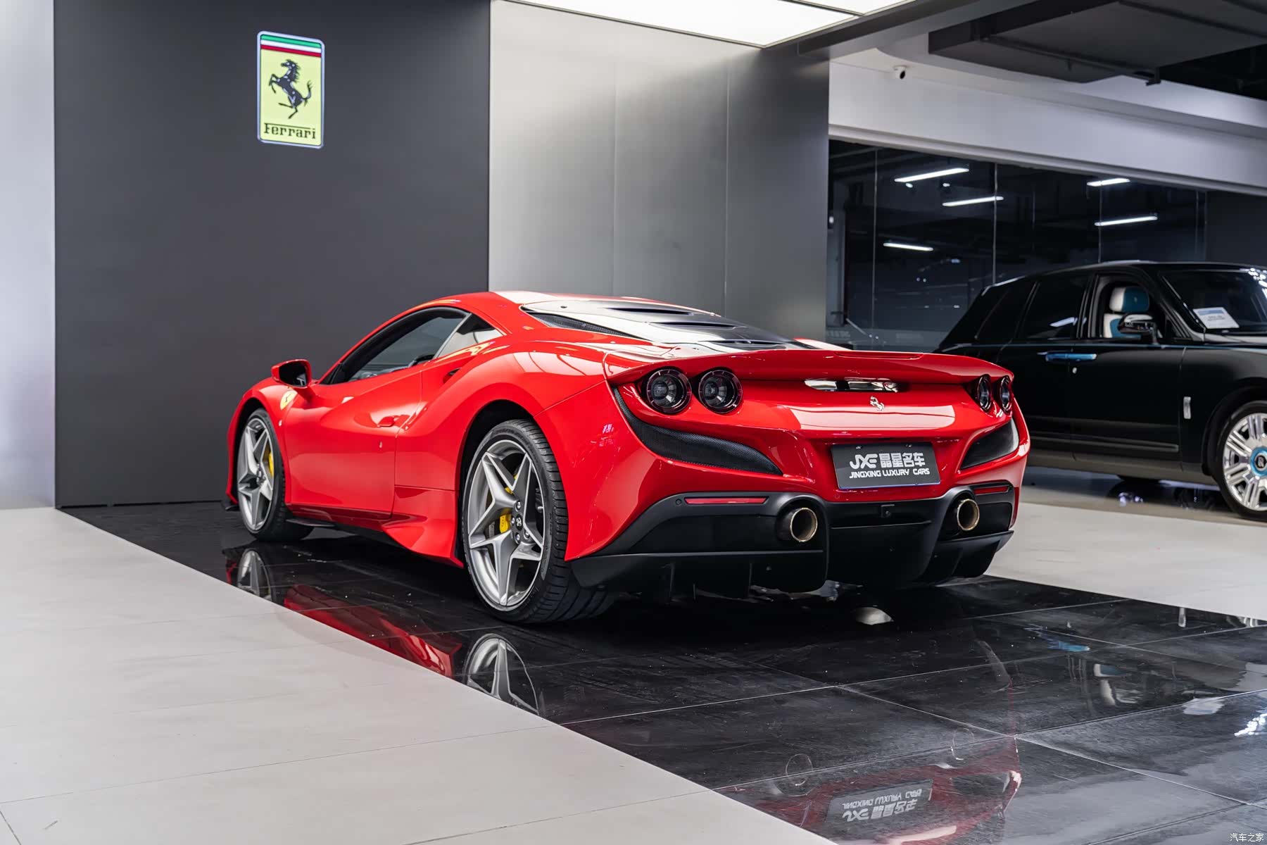 Ferrari F8, 2021 14