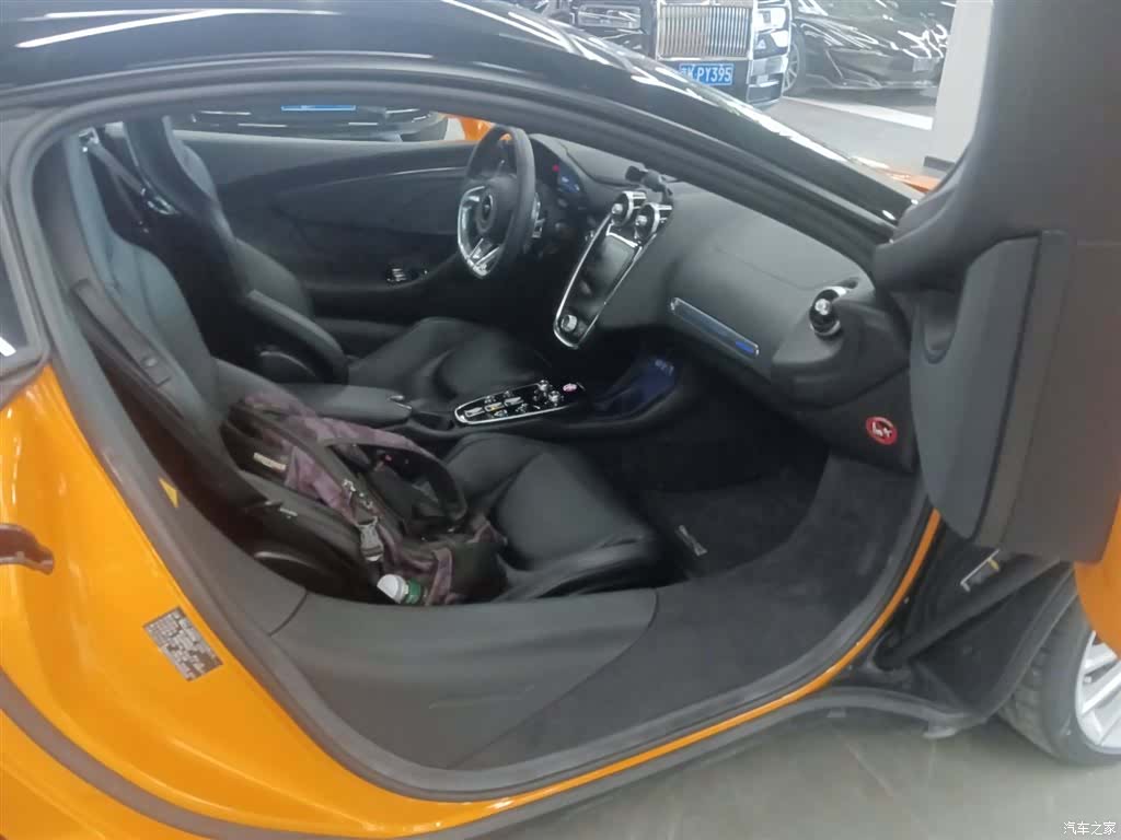McLaren GT, 2023 13