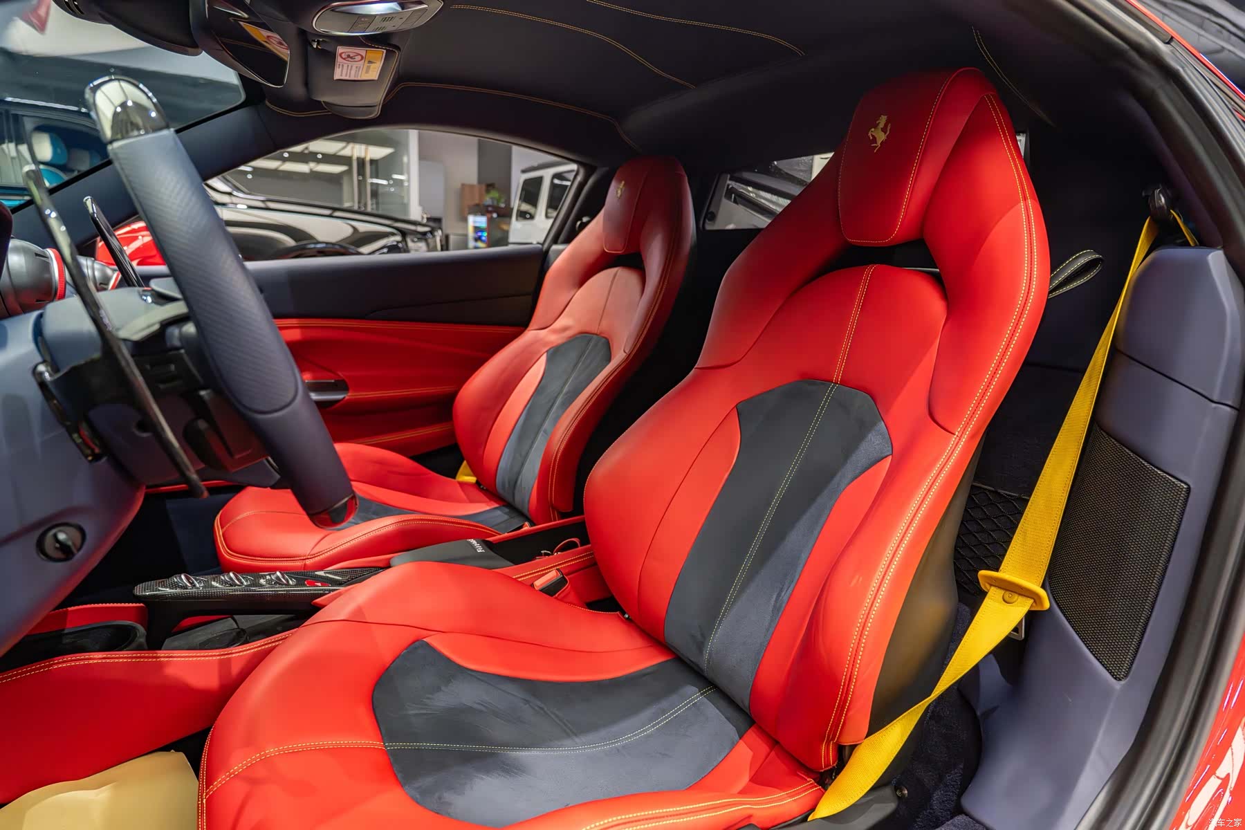 Ferrari F8, 2021 8