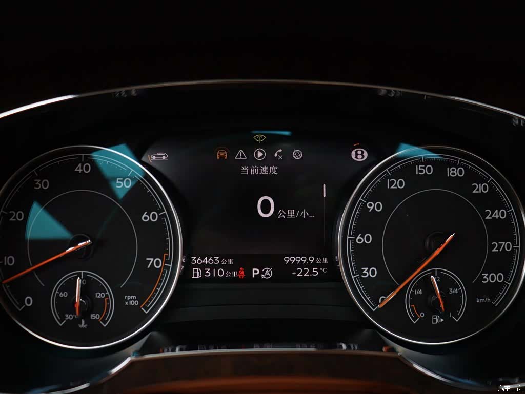 Bentley Bentayga, 2019 26