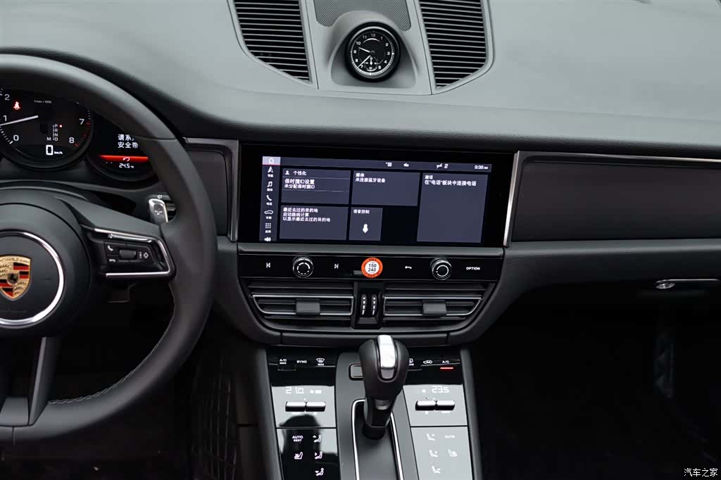 Porsche Macan, 2025 13