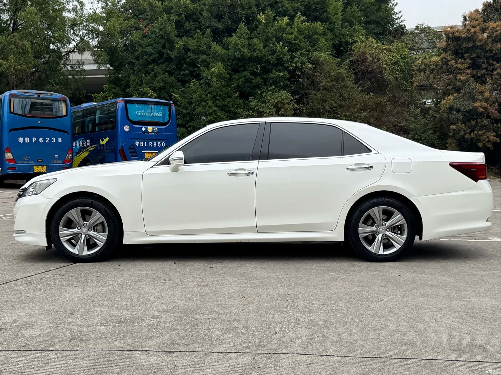 Toyota Crown, 2015 6