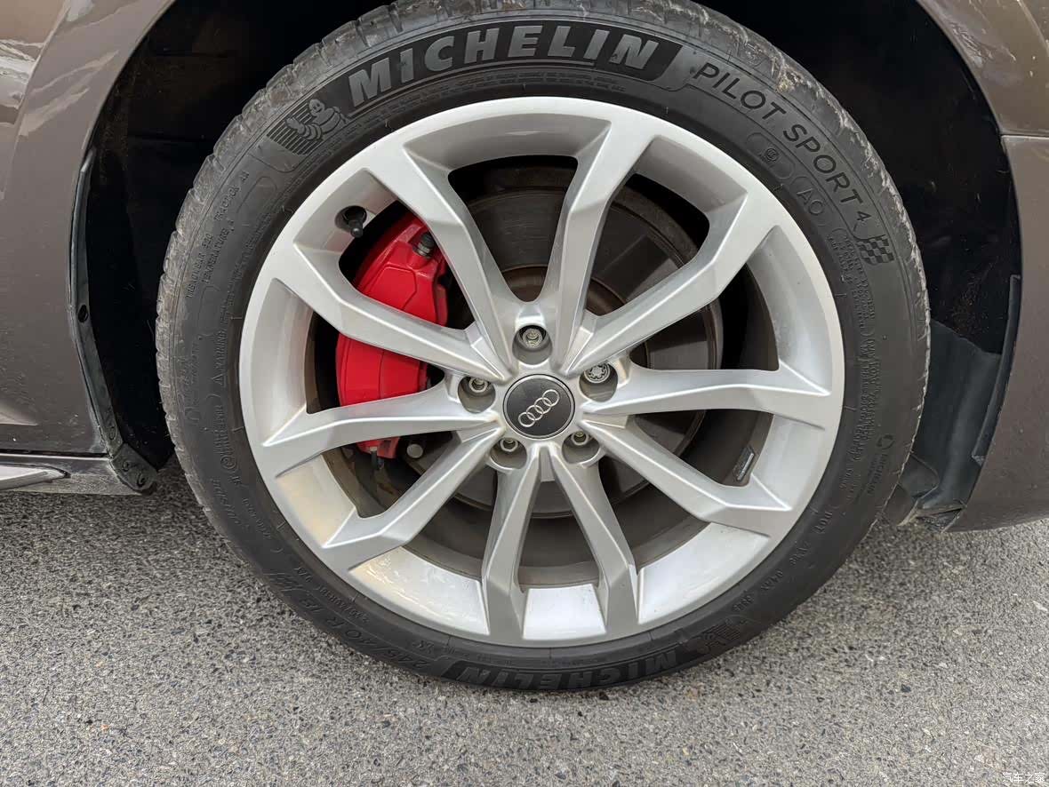 Audi A4L, 2019 11