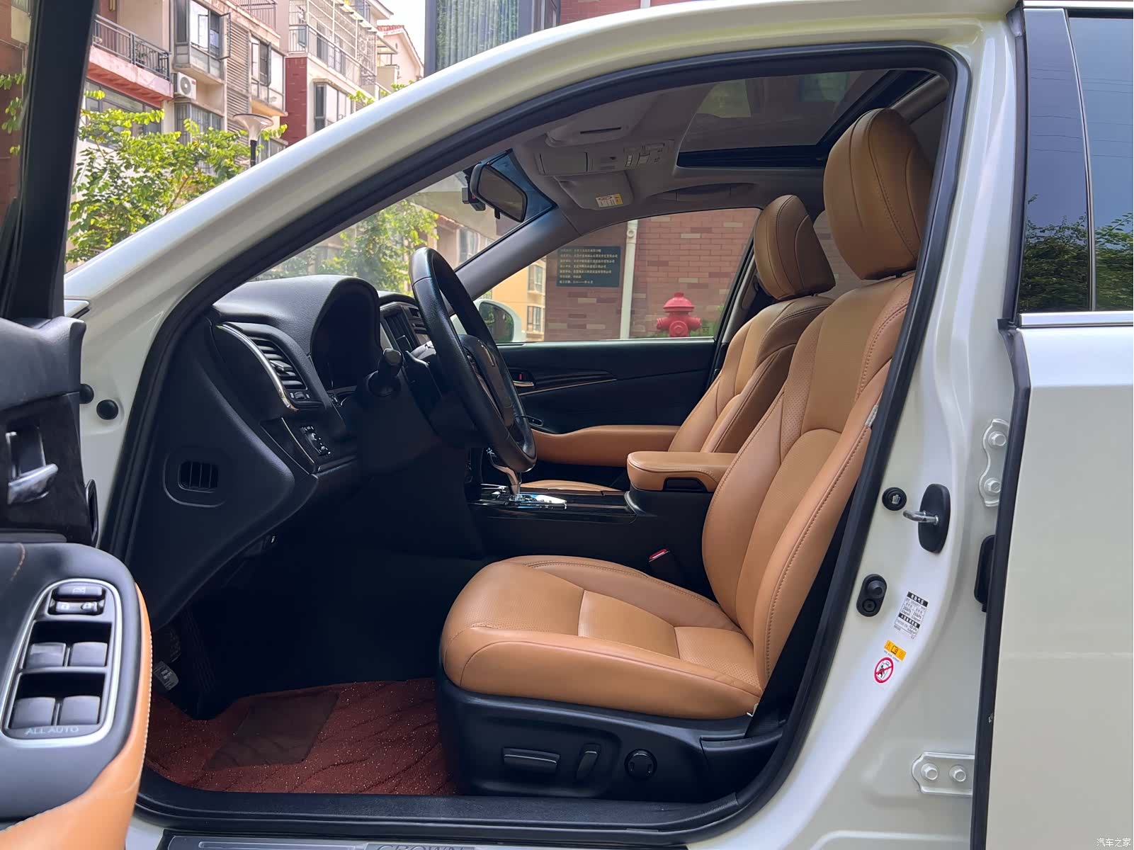 Toyota Crown, 2019 4